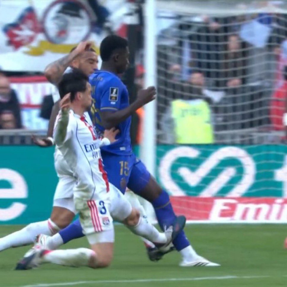 Footballogue tweet media