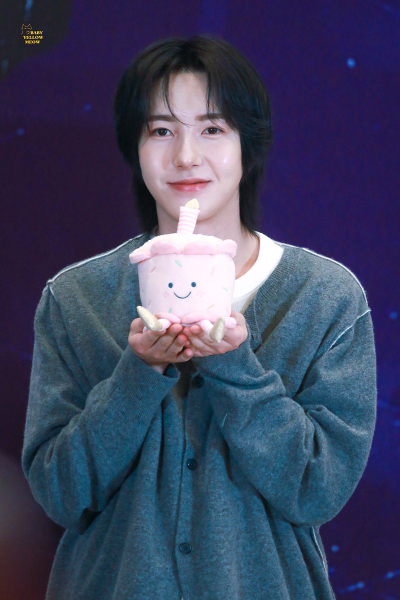 ✨BABY YELLOW MEOW✨ tweet media