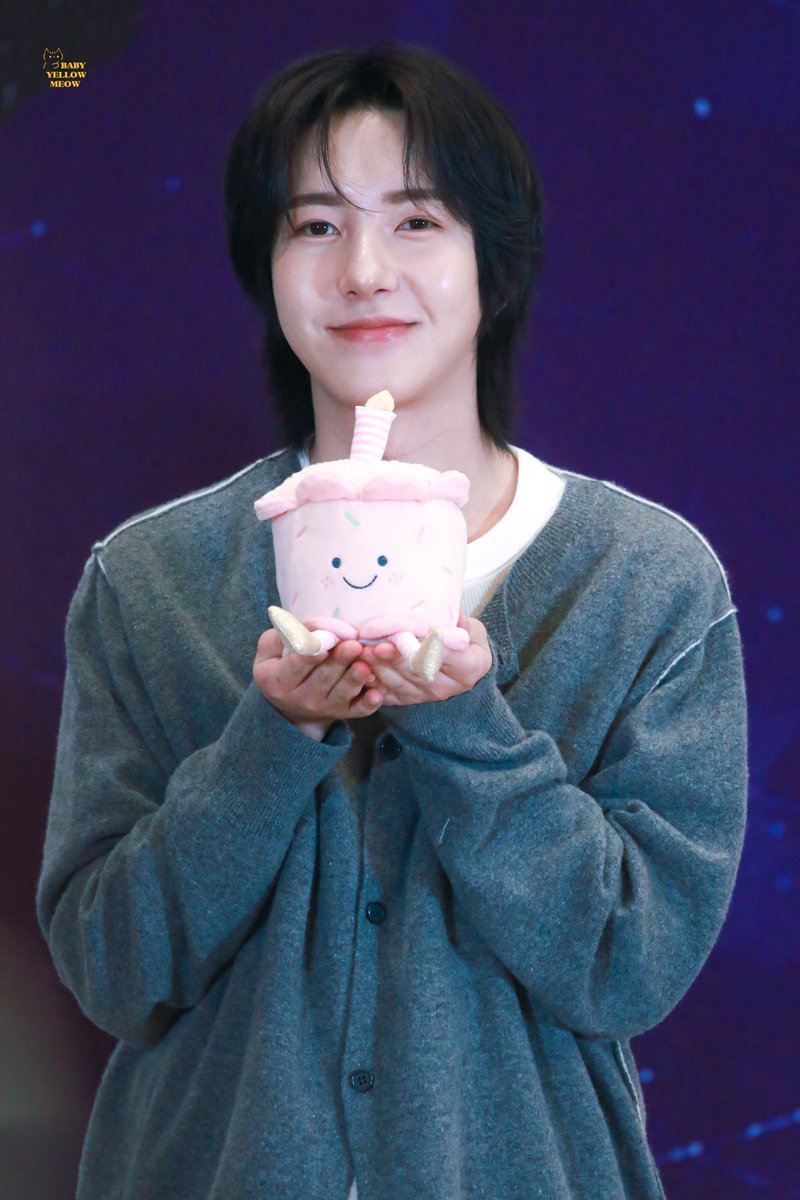 ✨BABY YELLOW MEOW✨ tweet media