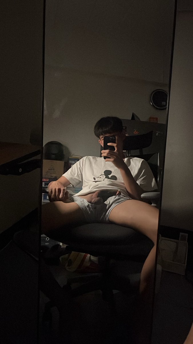 🤿📀💦 tweet media