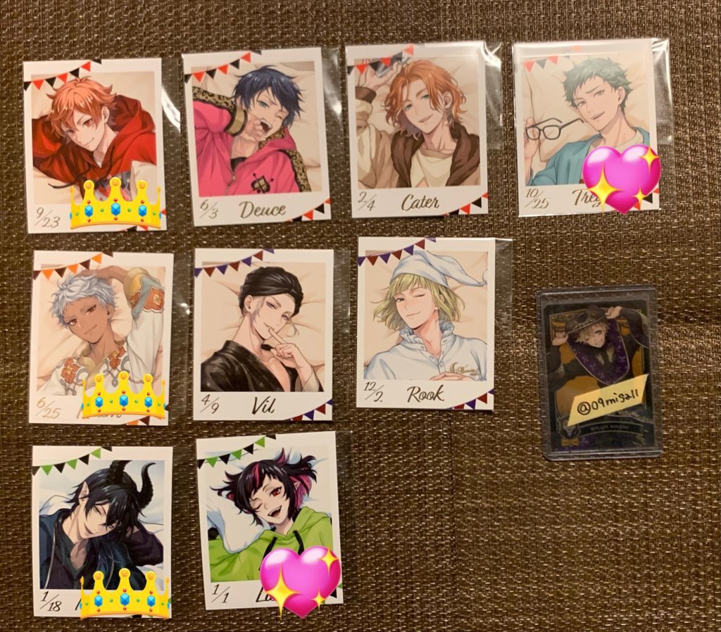 09misa11's tweet photo. ツイステ フォト風カードコレクション くつろぎマイルームver 交換
【譲】エース デュース ケイト トレイ カリム ヴィル ルーク マレウス リリア
【求】フロイド＞ラギー
フロイドは1枚のみ求めてます
👑は無印含むお取引優先

＊郵送のみ
＊プロフ、固ツイ必読
＊纏めての方、好条件の方優先 https://t.co/yEmyLK3xVA