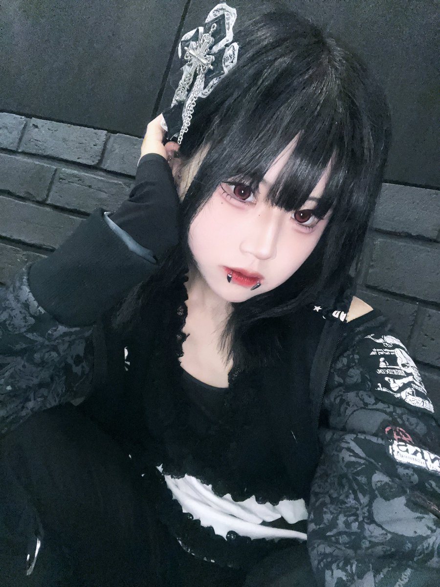 레오 レオ tweet media