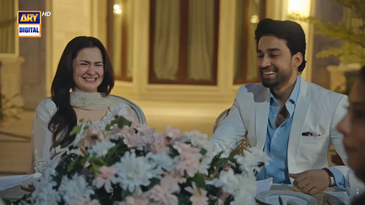 AND THEY LIVE HAPPILY EVER AFTER 🖤🥹

Will miss kamyar and ayra 

#merizindagihaitu #bilalabbaskhan #haniaamir