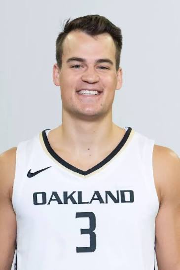 charlie b tweet media