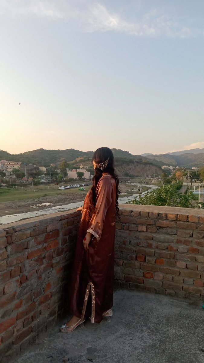 نادان لڑکی🦋 tweet media