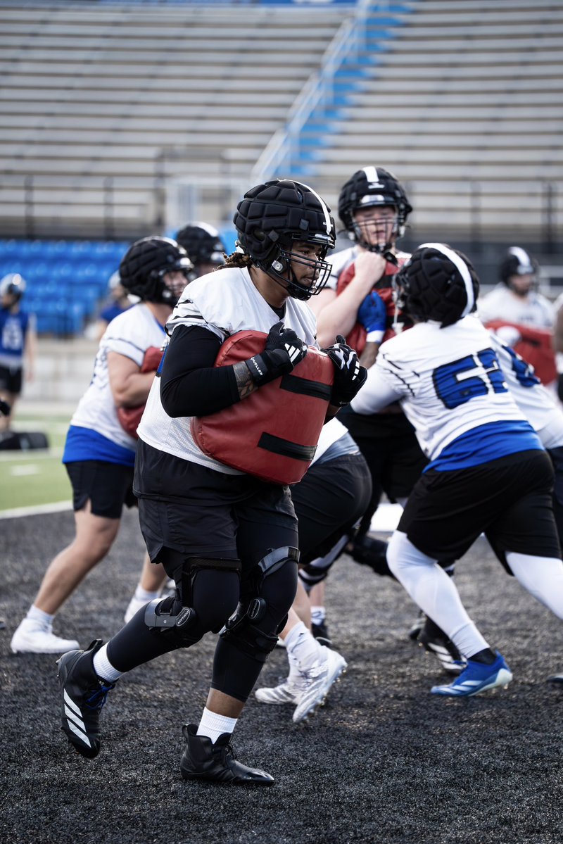 GVSU Football tweet media