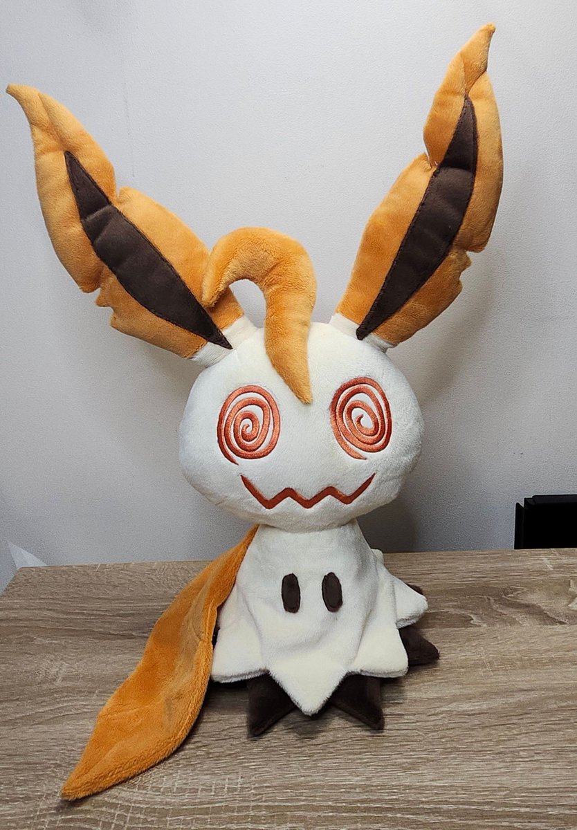 Hazel Oddities🔜 Anime Boston A133 tweet media