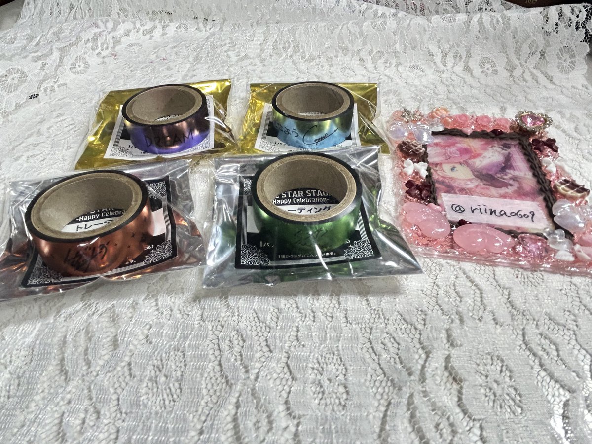 riina0609's tweet photo. 【交換】うたプリ ASSHC

《譲》
①アクスタ→レン
②ビジュカ→瑛二
③メタリックテープ→トキヤ、カミュ、ヴァン、シオン
④特典→レン、蘭丸
⑤CD特典→ナイドリ

《求》
①音也
②綺羅
③音也、綺羅(同事務所)
④綺羅＞音也
⑤トロワ

都内手渡し(4月以降)or郵送交換希望です。
※おまとめ優先 https://t.co/ytxBhXfgR2