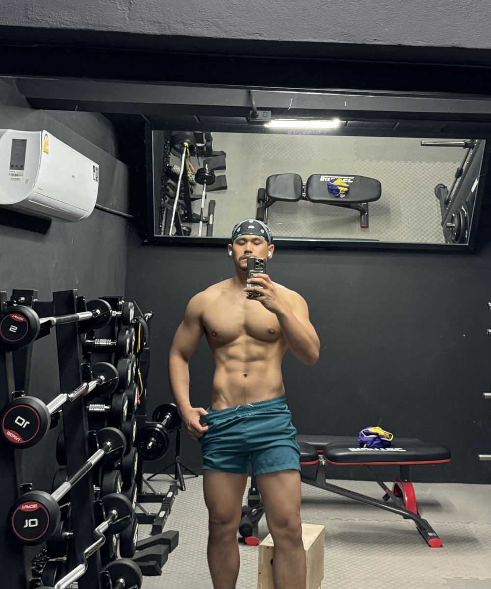 ดิ-สอน tweet media