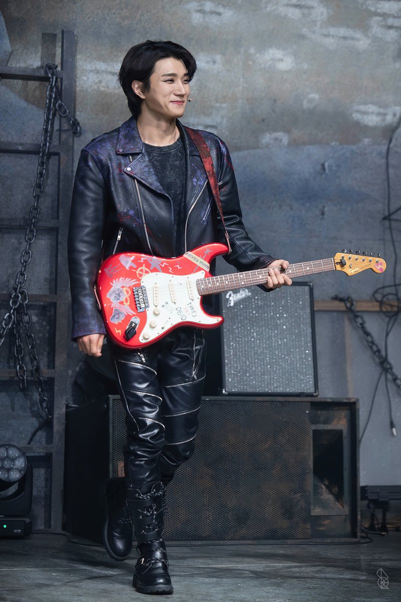 Oвєℓιѕк tweet media