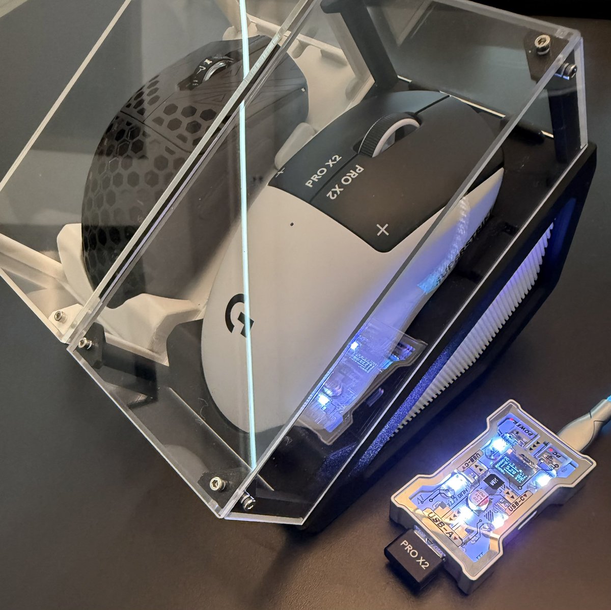 Baron 李 tweet media