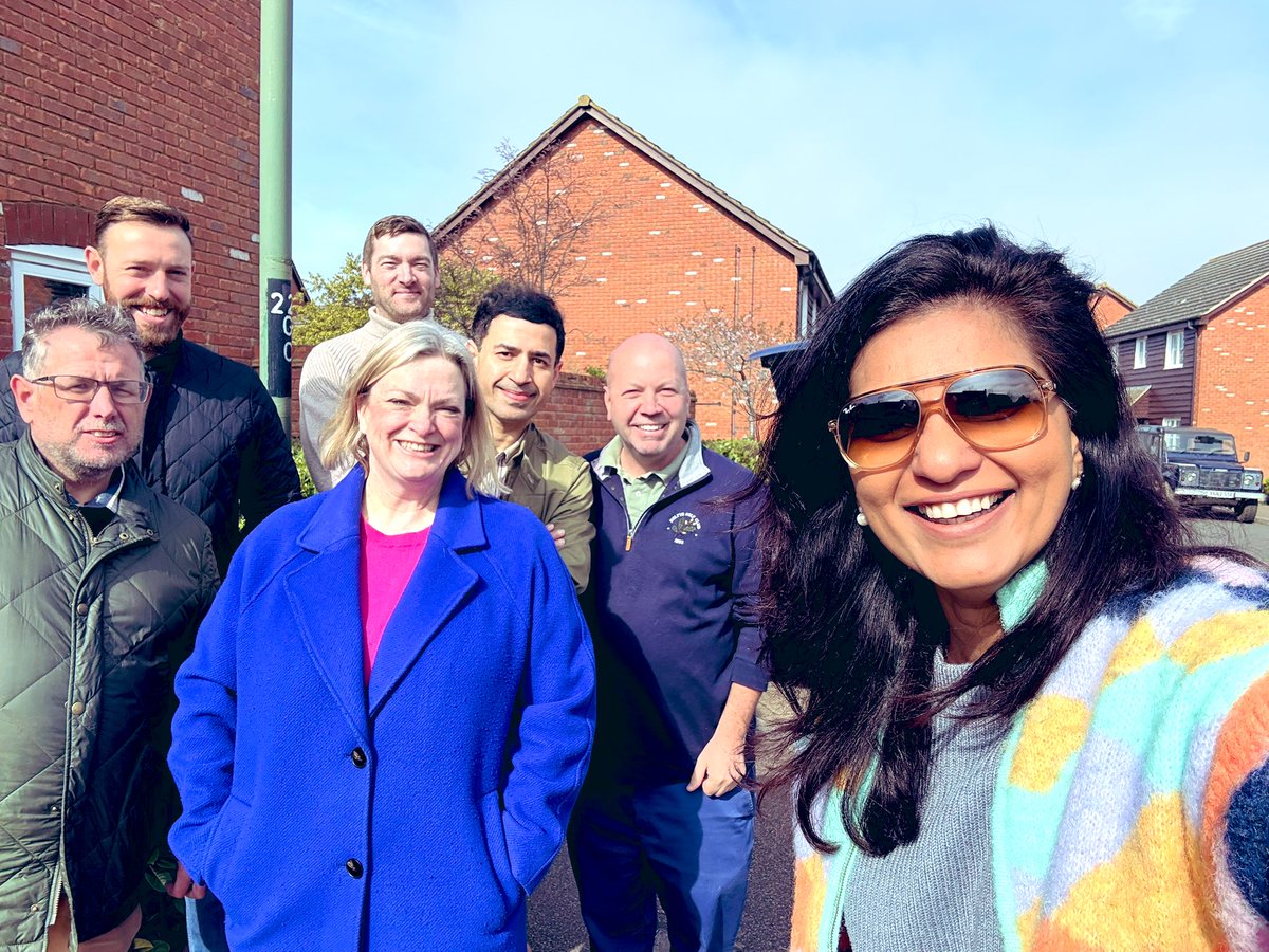 Shazna_Muzammil's tweet image. It’s always great fun to have @John_Belsey -VP National Conservative Convention- join us.. Thank you so much for coming over to Milton Keynes - as always, I am touched and humbled by your support and constant encouragement 💙 
#GoTeamBlue #Conservatives 
#LocalElections2026