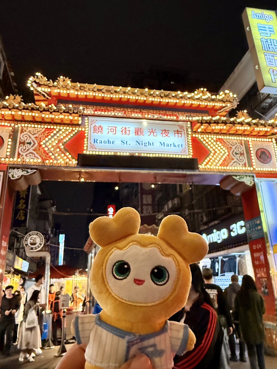 c • ᴍᴇ + ᴢʏᴏ 🏧 tweet media