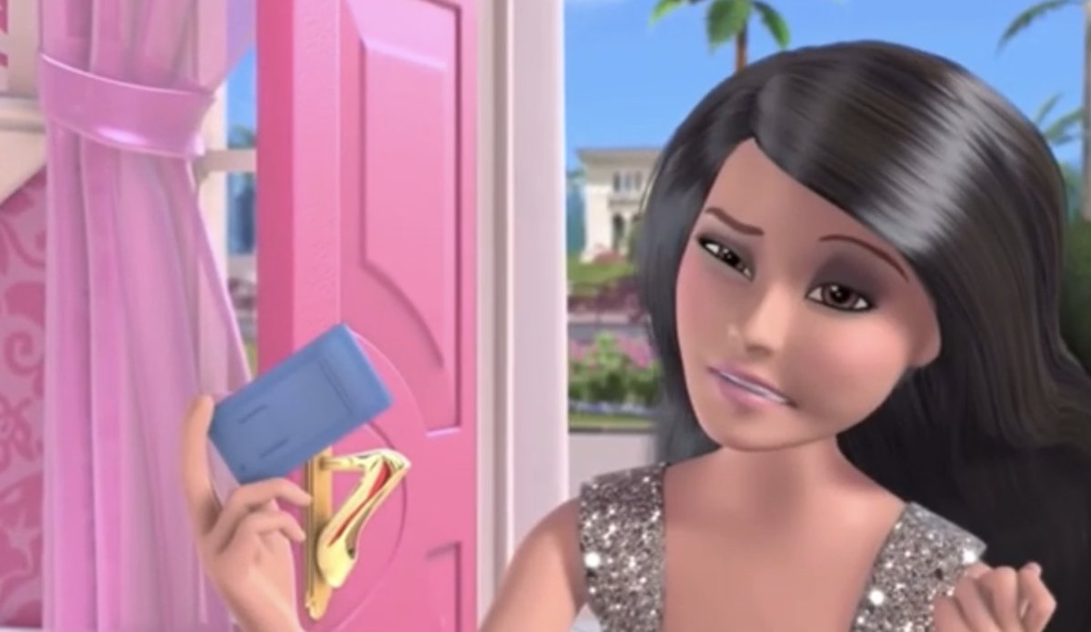 Smiley! READ PINNED tweet media