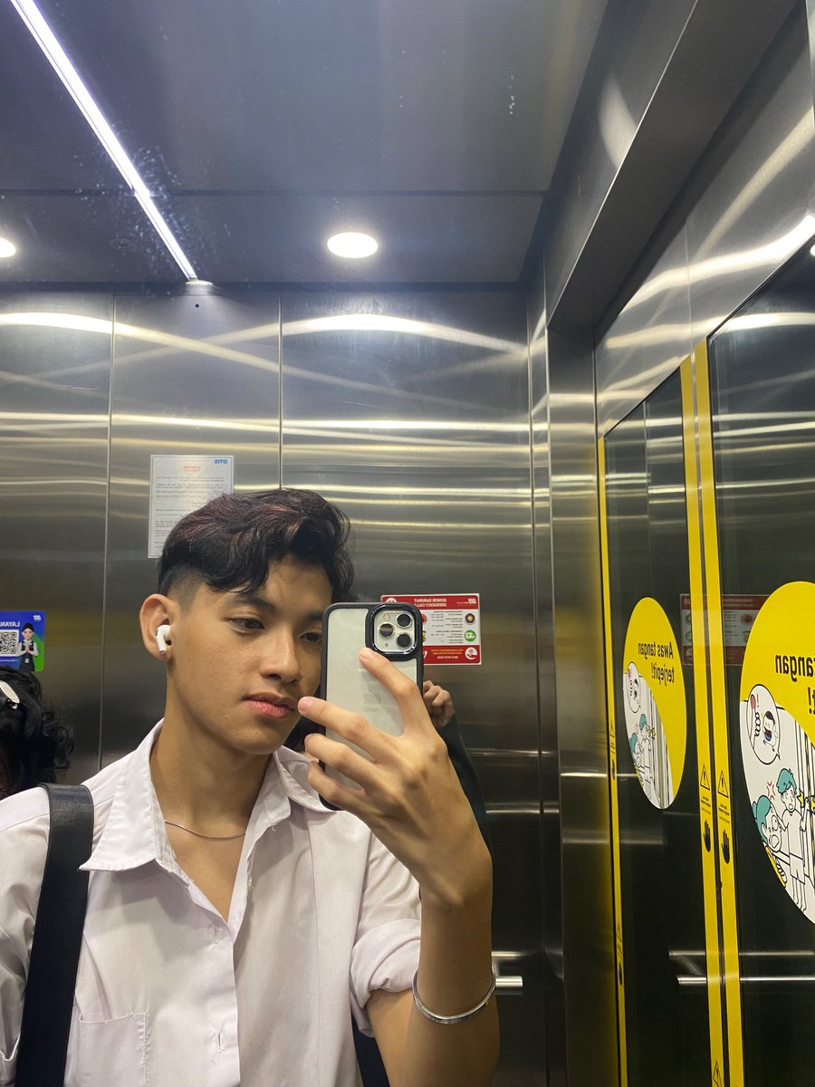 BUKAN BASE RATED tweet media