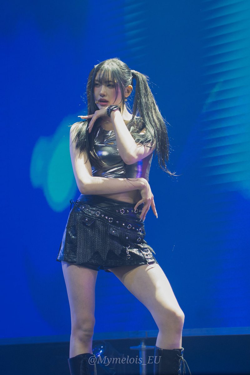 𝑅𝑎𝑑𝑖𝑎𝑛𝑡, 𝑌𝑅. tweet media