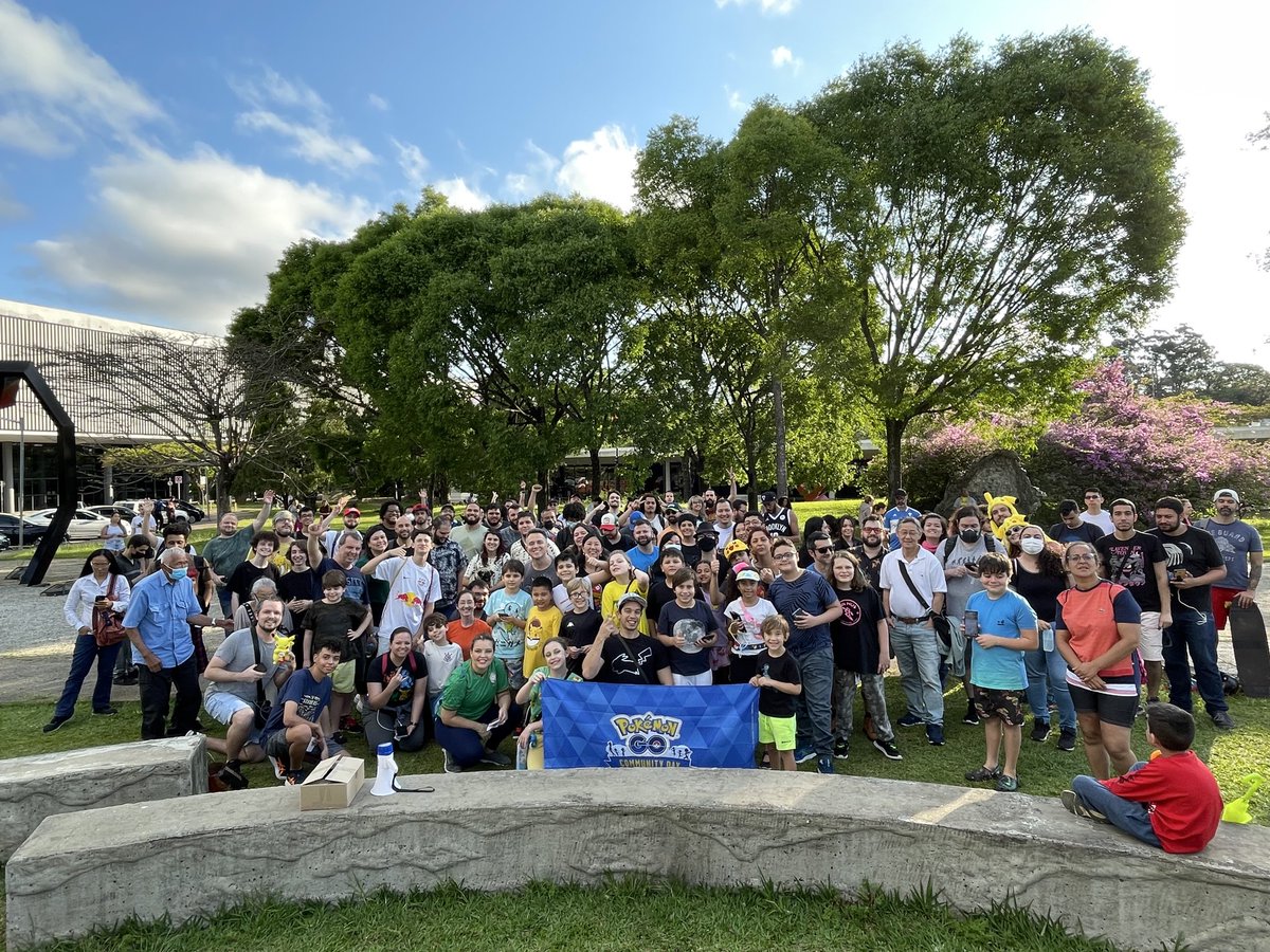 Pelozinn tweet media