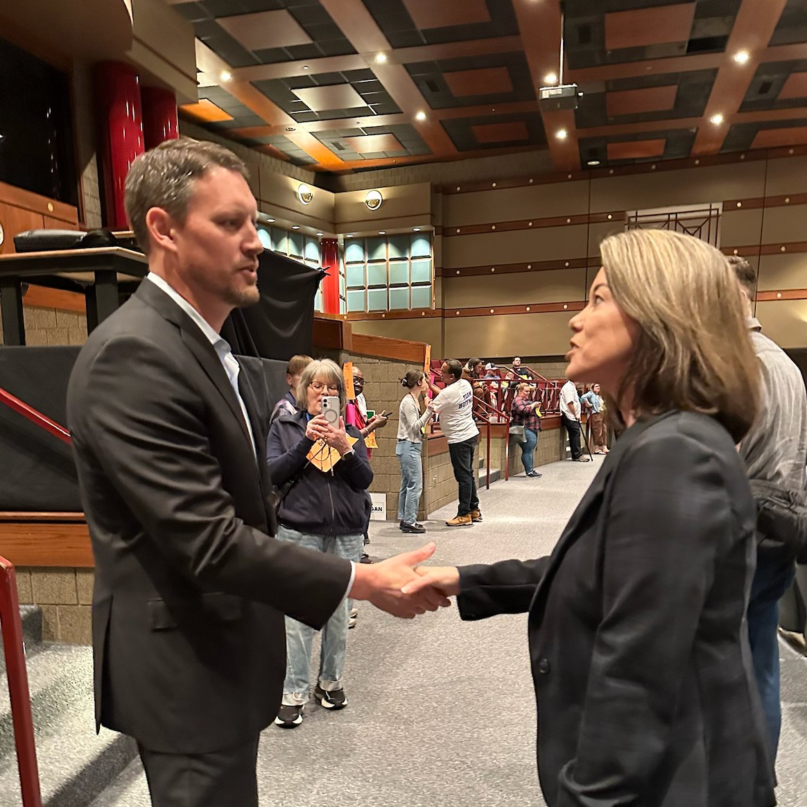 Angie Craig tweet media