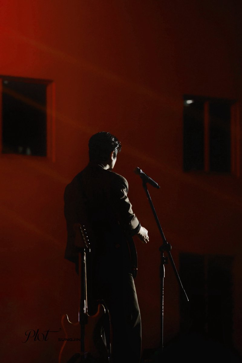 ๐๐ฅ๐จ๐ญ tweet media