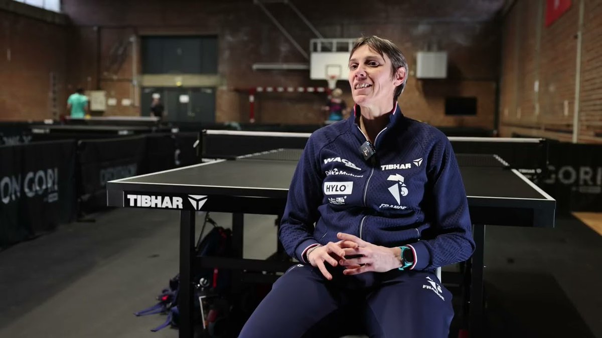 𝐀𝐥𝐢𝐜𝐞 𝐉𝐨𝐧𝐞𝐚𝐮, 𝐜𝐨𝐚𝐜𝐡 𝐝𝐞 𝐅𝐥𝐚𝐯𝐢𝐞𝐧 𝐂𝐨𝐭𝐨𝐧 𝐞𝐭 𝐩𝐚𝐬𝐬𝐞𝐮𝐬𝐞 𝐝’𝐞𝐱𝐩𝐞́𝐫𝐢𝐞𝐧𝐜𝐞

tennis2table.com/videos-ping-po…