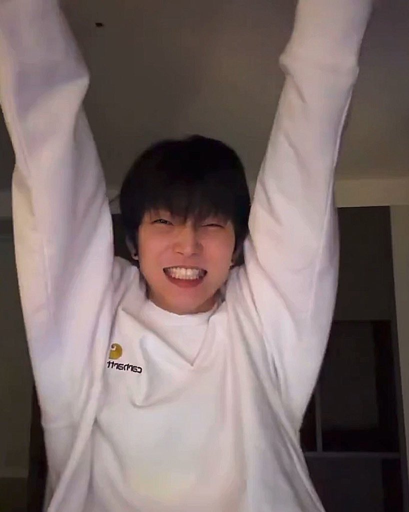 Lucy ⭑ tweet media