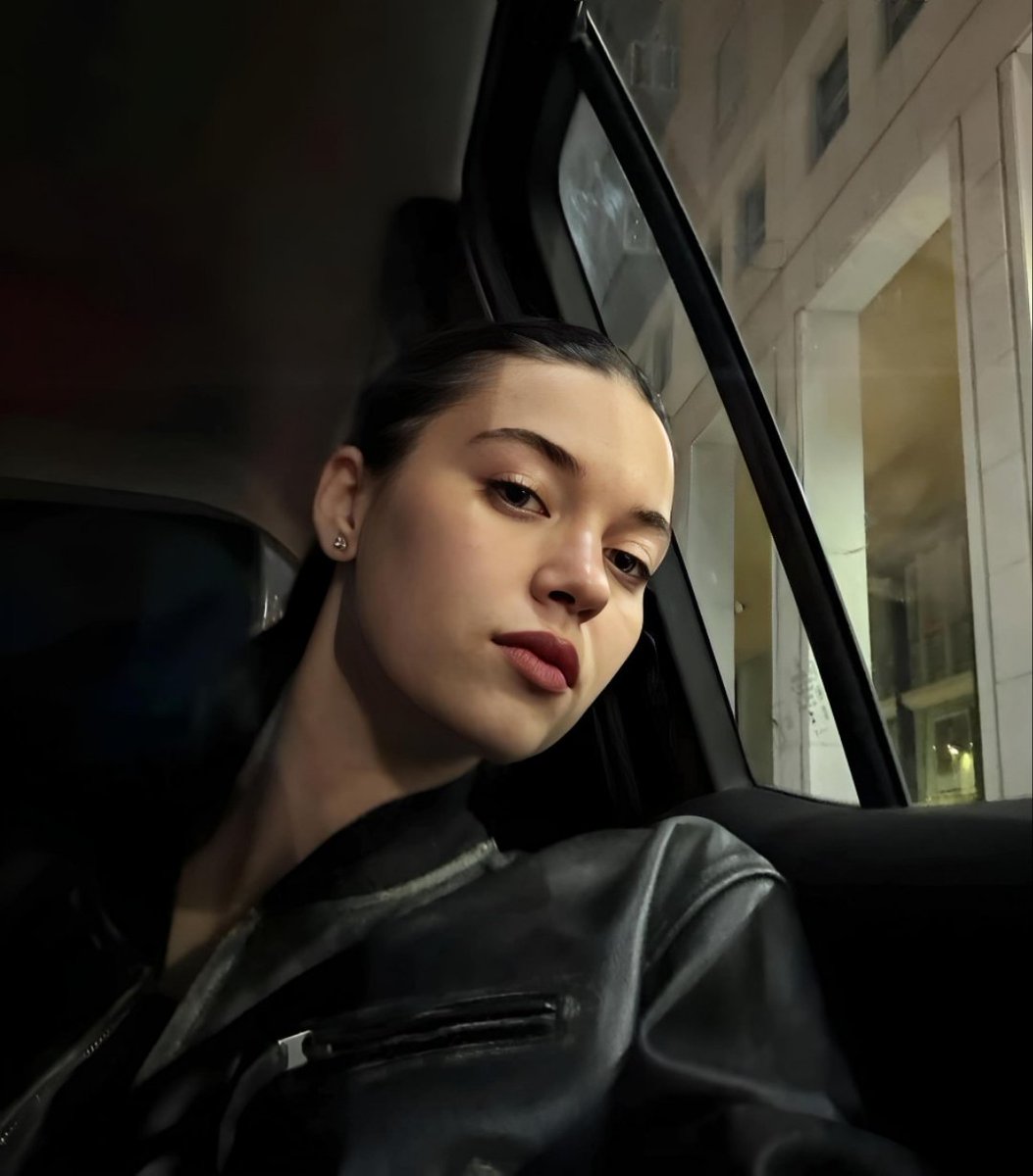 Listeland tweet media