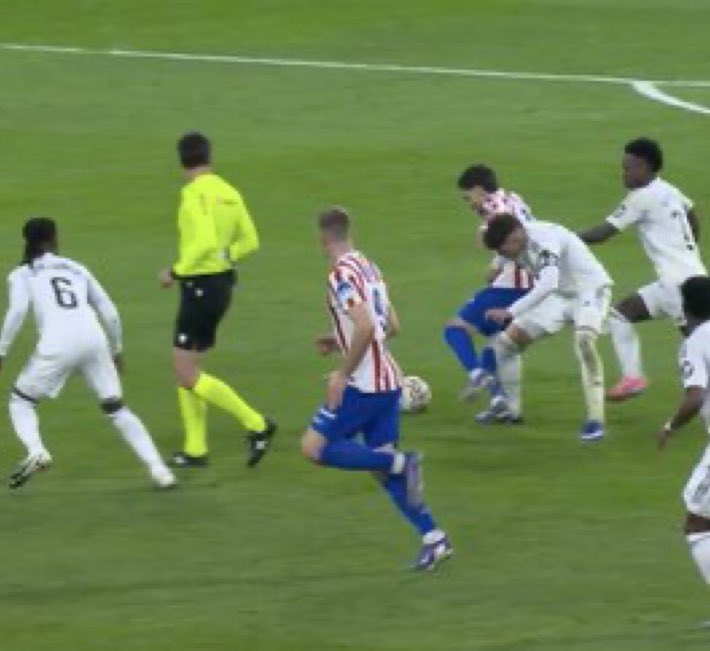 Out Of Context Madrid tweet media