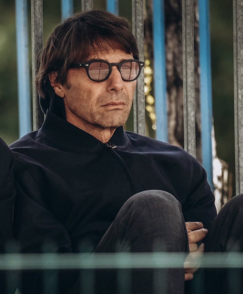 “Perché Batman è l'eroe che Gotham merita, ma non quello di cui ha bisogno adesso. E quindi gli daremo la caccia. Perché lui può sopportarlo. Perché lui non è un eroe, è un guardiano silenzioso che vigila su Gotham, un Cavaliere Oscuro.”