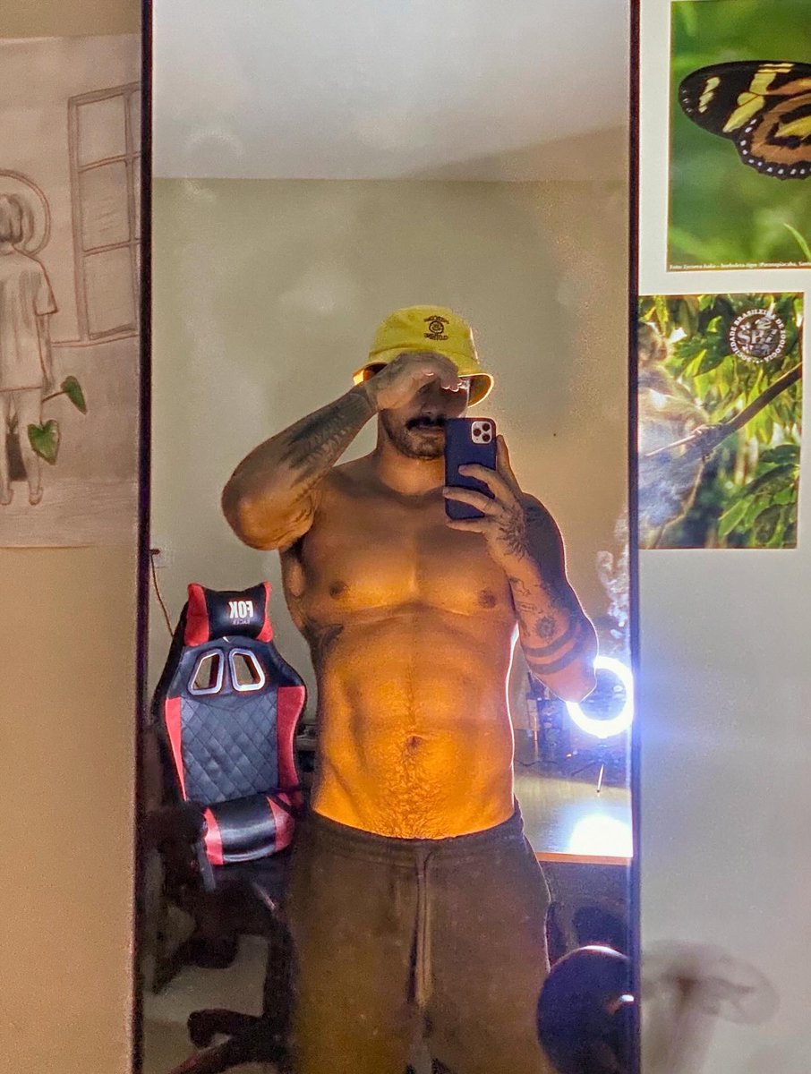 peter is shy 🐋 tweet media