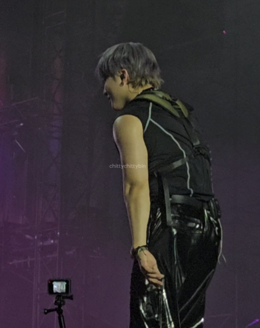 giul loves bin ⋆ saw skz x3 tweet media