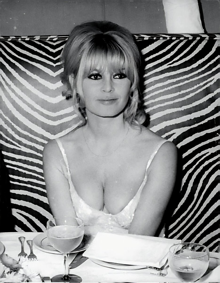 Noirchick In Old Hollywood tweet media