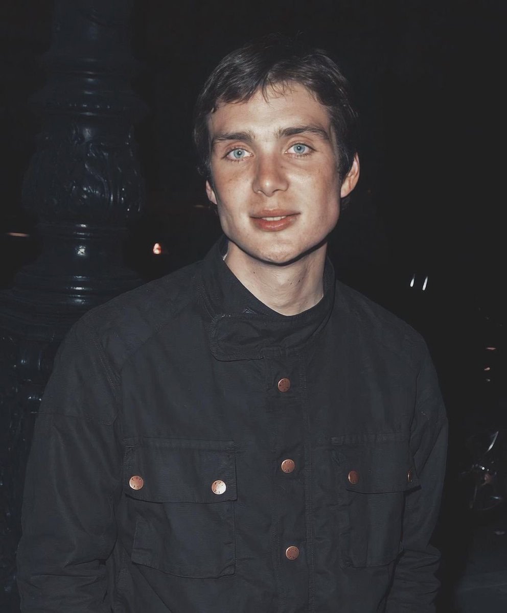 Cillian Murphy en 2003!!

No sabía que se convertiría en uno de los mejores actores del mundo.