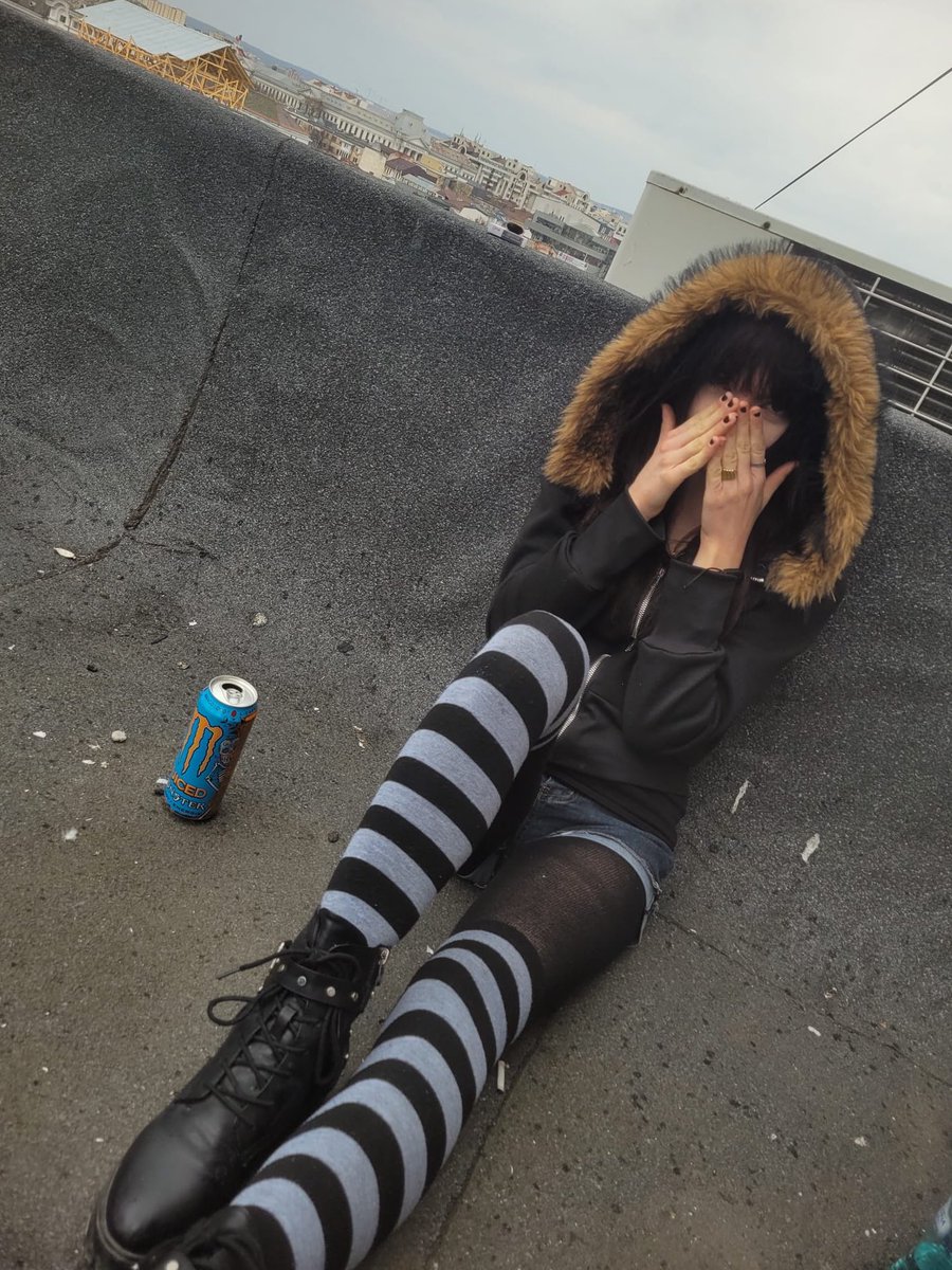 peopleeater🇷🇴 tweet media