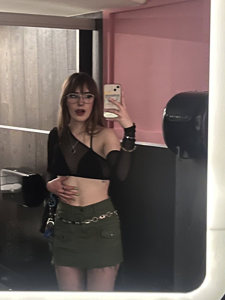 Goddess Vera tweet media