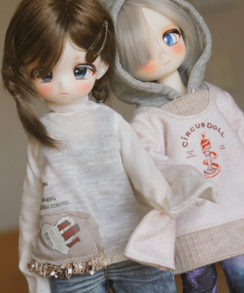 おはようございます🌸
　#TinyFox Nomi＆Debby 🦭❄🐧
　#おはドル
　#ドール好きさんと繋がりたい
フォロバ、フォローありがとうごさいます🌱

お迎え時🤗 　　　　　最近🫶
←2023年10月　　　　2026年1月→