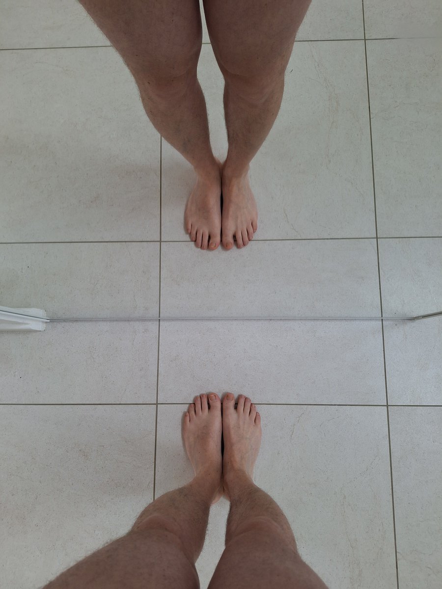 karkfeet's tweet photo. hummm, double paire ;)
#feetboy #goodfeet #pied https://t.co/ad5d8b0wFY