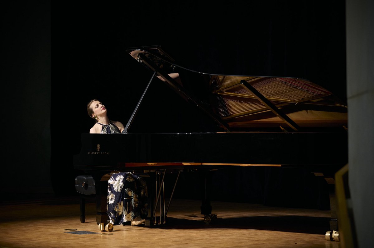 ArditaStatovci's tweet photo. Tuesday’s recital was a truly special evening 🎹✨
Grateful for a full hall, warm energy, and dear friends, students &amp; music lovers.
The flowers, kind words, and standing ovations meant so much 💐
Thank you all for being there- thank you Washington D.C. ❤️
Photo ©️E. Turner https://t.co/7T2DgxOqcx