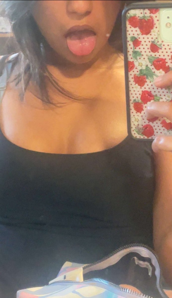 feefa21_'s tweet photo. wanted his bbc queen leaked https://t.co/ThGYSL1xYw