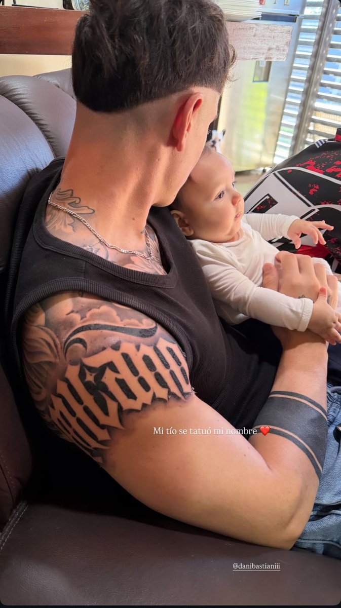 elle ⁴⁴ tweet media