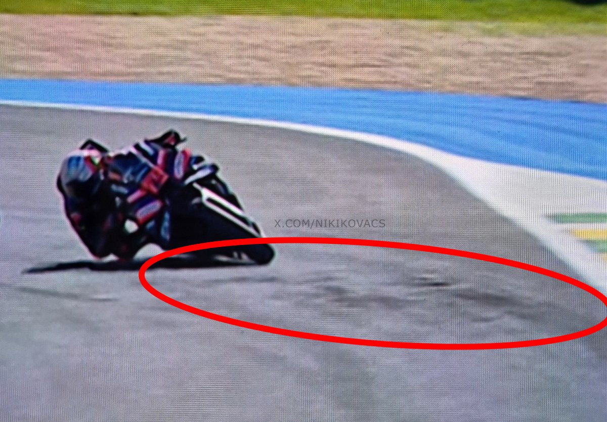 NikiKovacs's tweet photo. "The track was moving." Well it was falling apart. This is between T11 and T12 where Marc Márquez made the mistake to day (because of the track condition) and lost the podium. And this is why MSEG (ex-Dorna) decided to shorten the race just 6 minutes before the warm up lap. https://t.co/sqeNXH48Q9