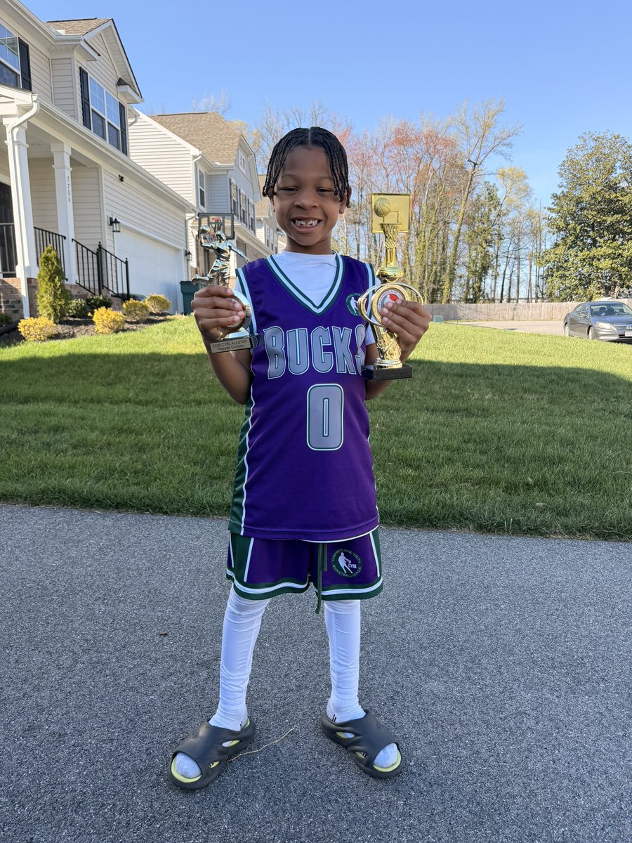 Dominique tweet media