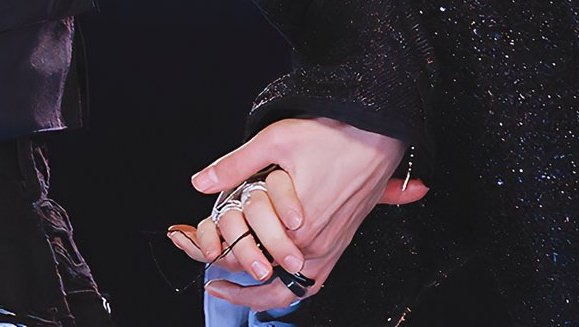 mari 🌱₊˚ | quiere boletos para bts tweet media