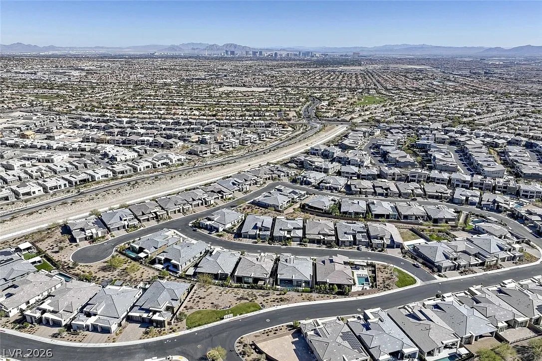 Tyler Glaiel tweet media