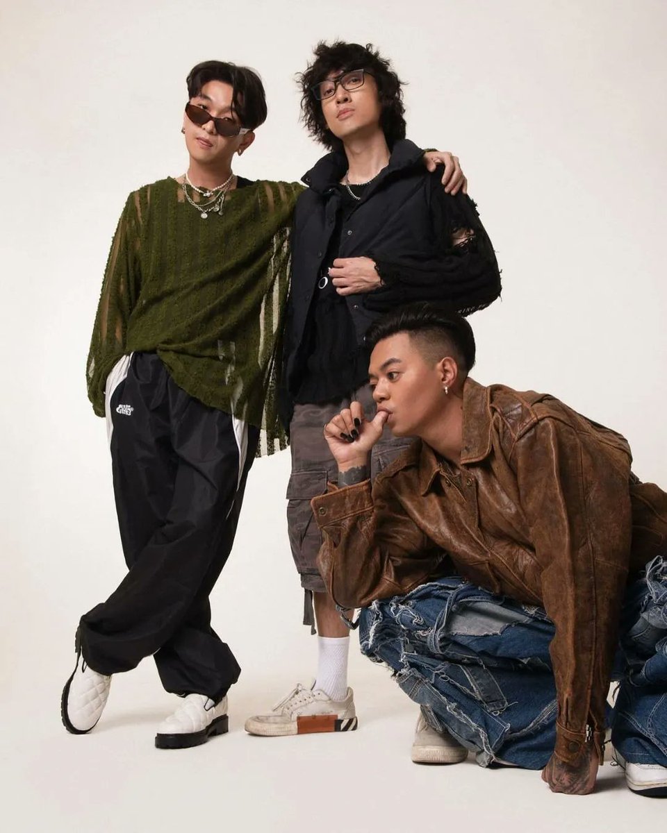 Indonesian Poop Base tweet media