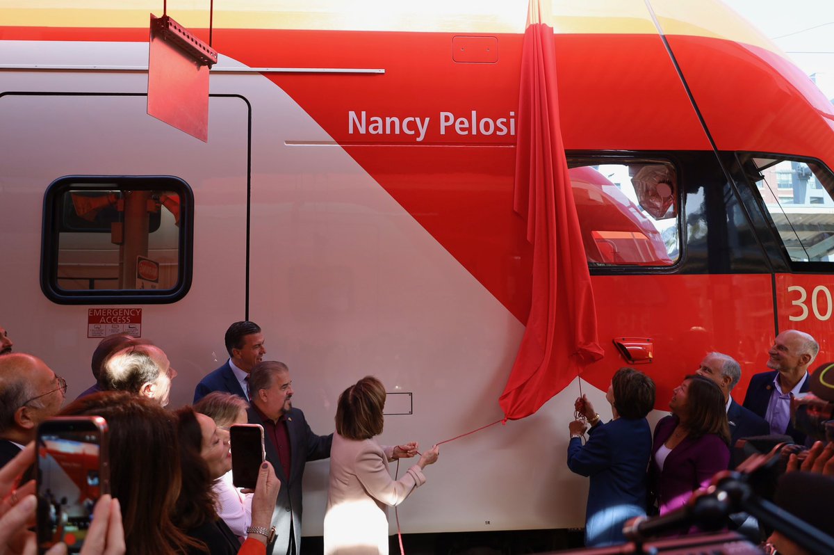 Nancy Pelosi tweet media