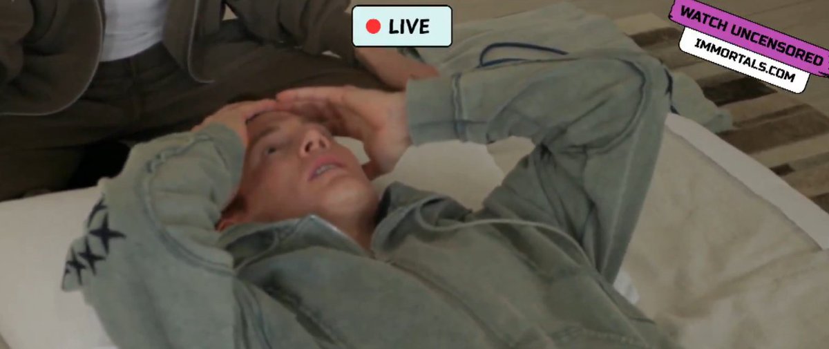 Maverick tweet media