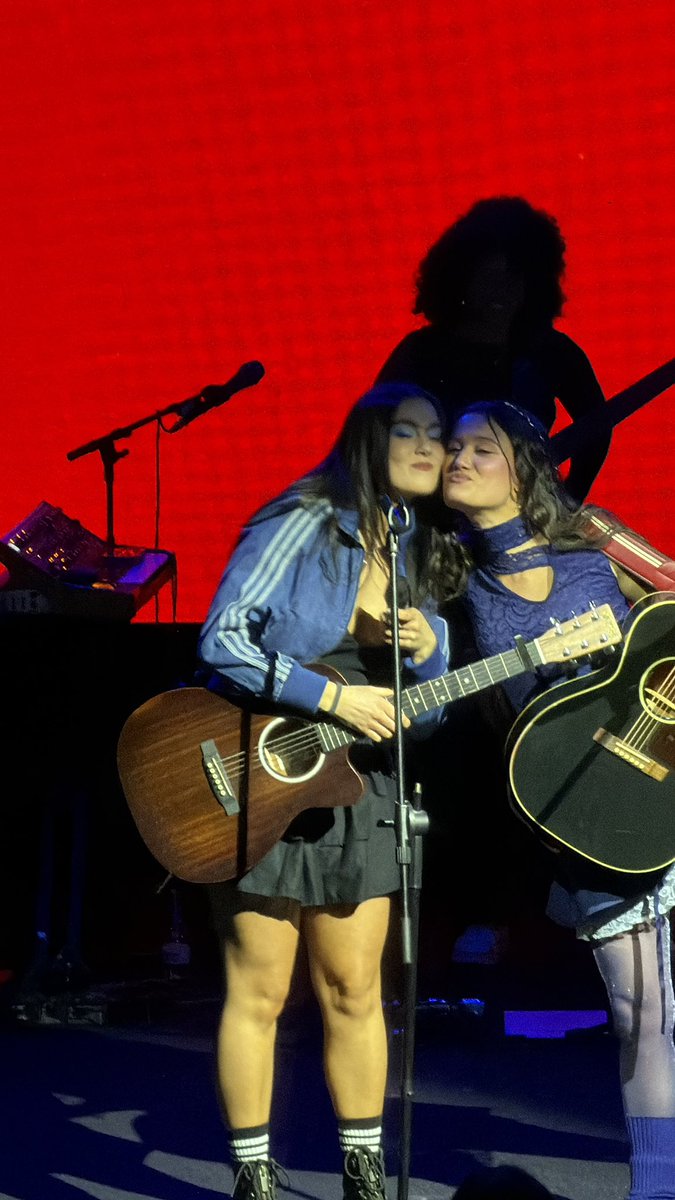 maría 🗡️🧩 tweet media