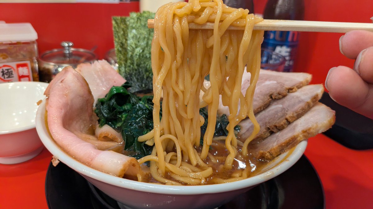 ラーメン部長🍜髙橋です😃 tweet media