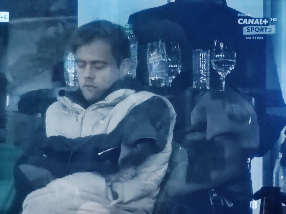 Artur Banach tweet media