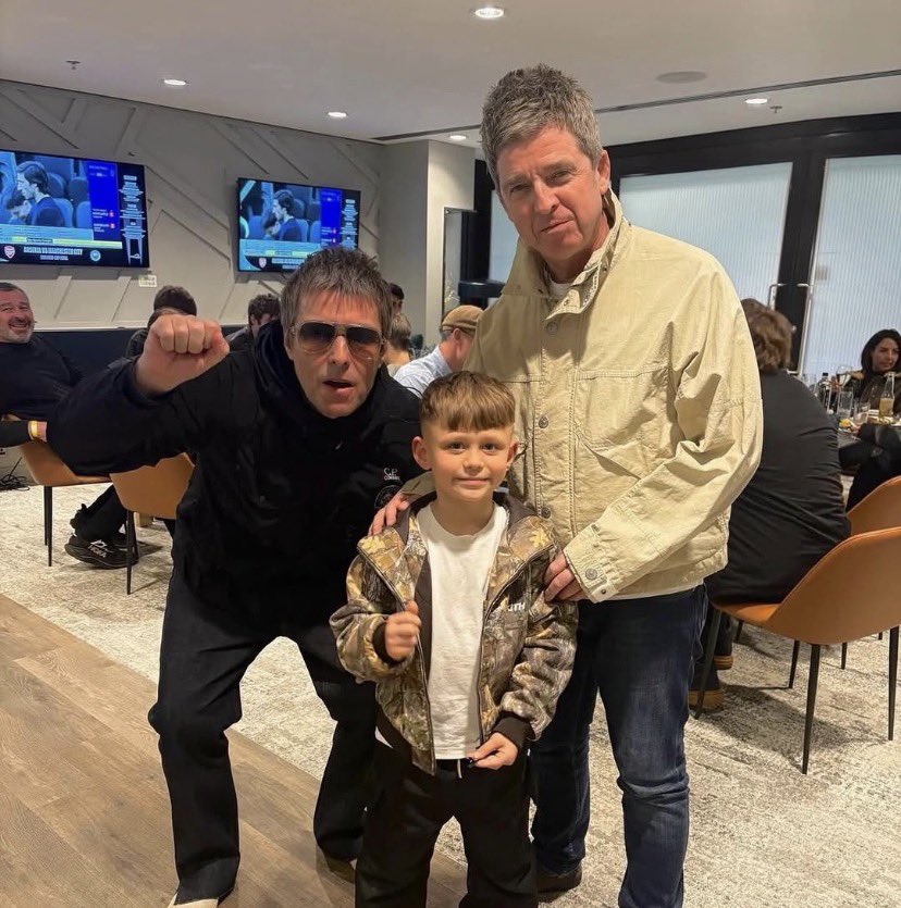 liamgirlism ✭ tweet media